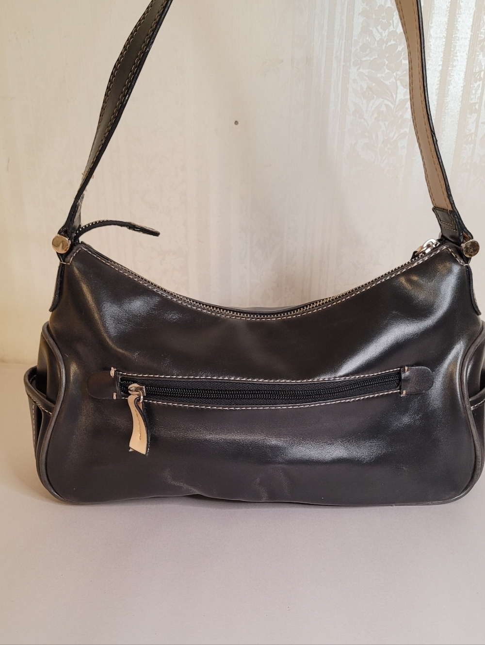 Liz Claiborne Black Shoulder Bag - Picture 7 of 14